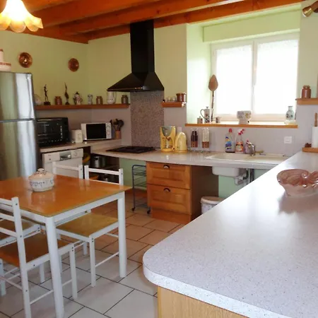 Holiday home De La Croix Apinac